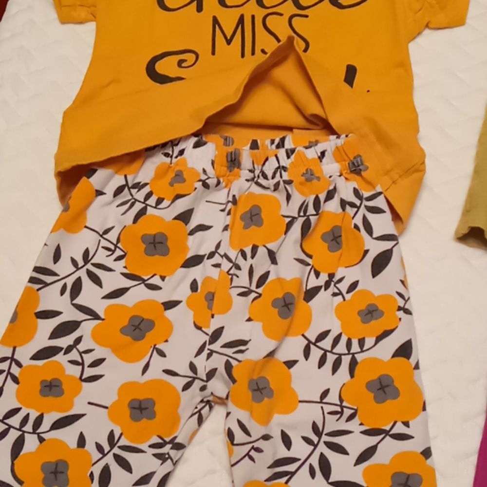 Set outfits - Picture 3 of 5